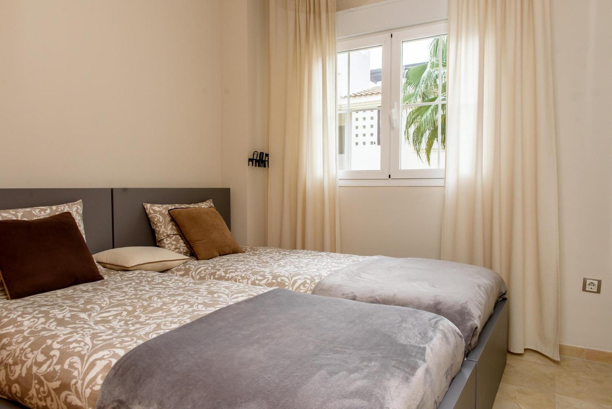 Bt Balzekas Tennis Residencial Duquesa Vibes